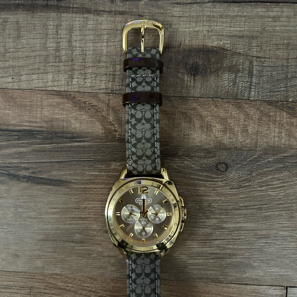 Coach Signature Logo Watch - Picture 8 of 8